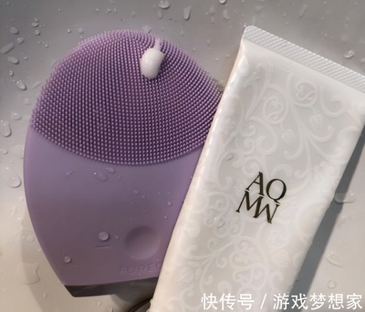 溫和煥膚，水潤新生 兼具補水與去角質(zhì)的洗面奶及面膜推薦